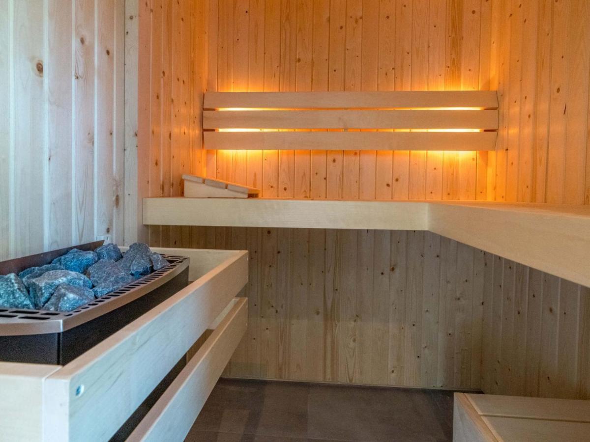Fantastic Holiday Home With Sauna Westermient エクステリア 写真